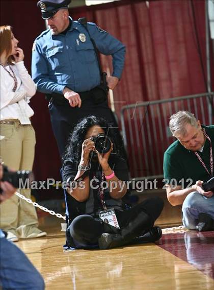 Thumbnail 3 in LaVerne Lutheran vs. St. Patrick (Spalding Hoophall Classic) photogallery.