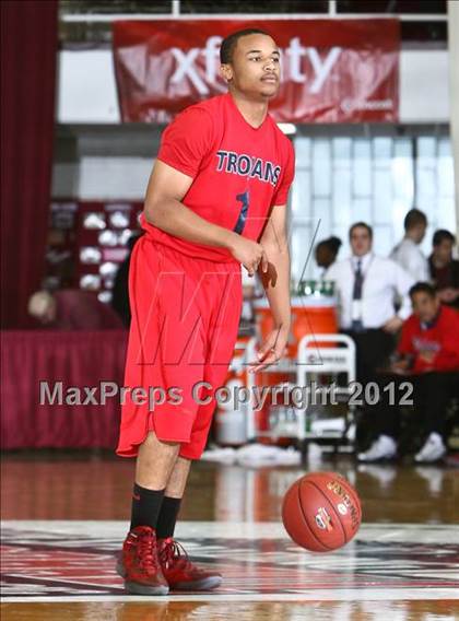 Thumbnail 2 in LaVerne Lutheran vs. St. Patrick (Spalding Hoophall Classic) photogallery.