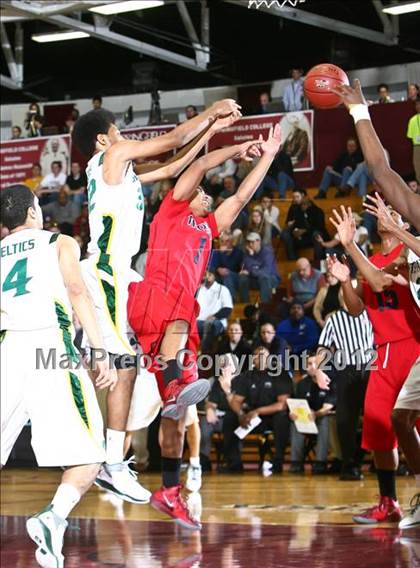 Thumbnail 3 in LaVerne Lutheran vs. St. Patrick (Spalding Hoophall Classic) photogallery.