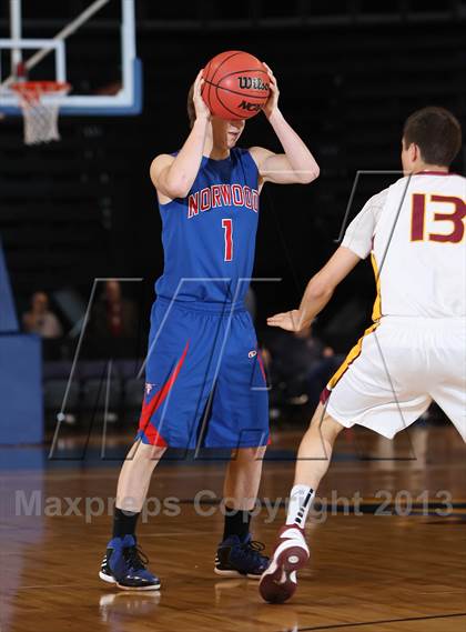 Thumbnail 3 in Shining Mountain vs. Norwood (CHSAA 1A Great 8) photogallery.