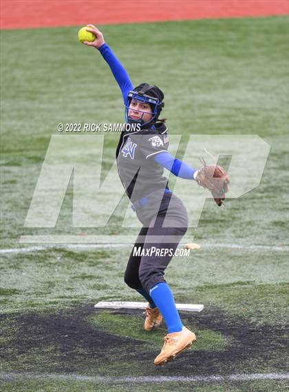 Thumbnail 3 in Lake Norman vs Bandys (Scrimmage Mooresville Jamboree) photogallery.
