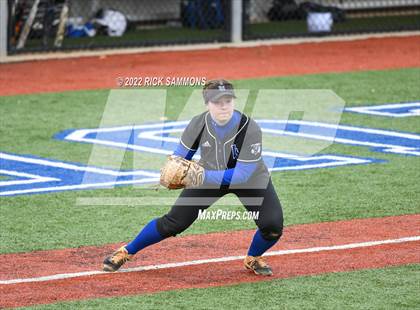 Thumbnail 2 in Lake Norman vs Bandys (Scrimmage Mooresville Jamboree) photogallery.