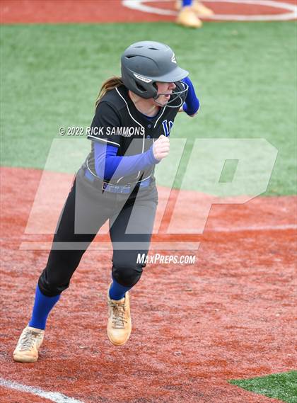 Thumbnail 1 in Lake Norman vs Bandys (Scrimmage Mooresville Jamboree) photogallery.