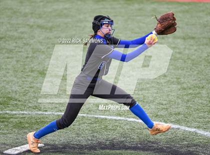 Thumbnail 2 in Lake Norman vs Bandys (Scrimmage Mooresville Jamboree) photogallery.