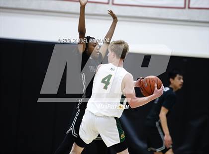 Thumbnail 1 in Moorpark vs Van nuys (Wolverine Invitational) photogallery.