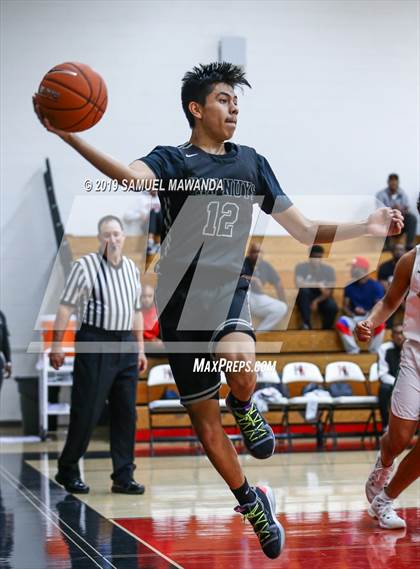 Thumbnail 2 in Moorpark vs Van nuys (Wolverine Invitational) photogallery.