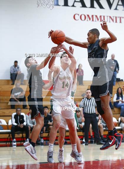 Thumbnail 2 in Moorpark vs Van nuys (Wolverine Invitational) photogallery.