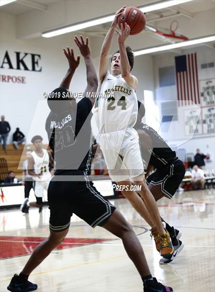 Thumbnail 1 in Moorpark vs Van nuys (Wolverine Invitational) photogallery.