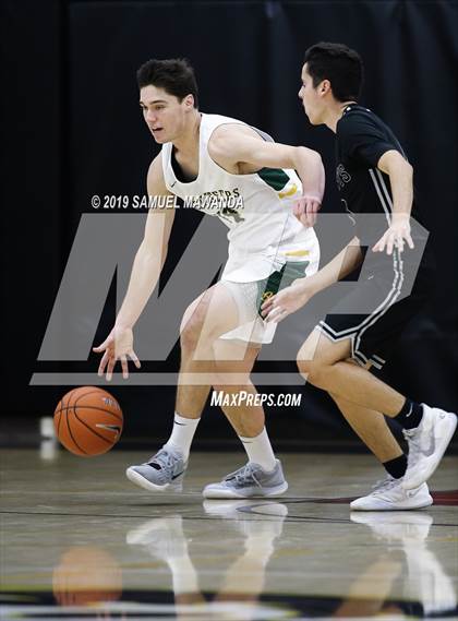 Thumbnail 3 in Moorpark vs Van nuys (Wolverine Invitational) photogallery.