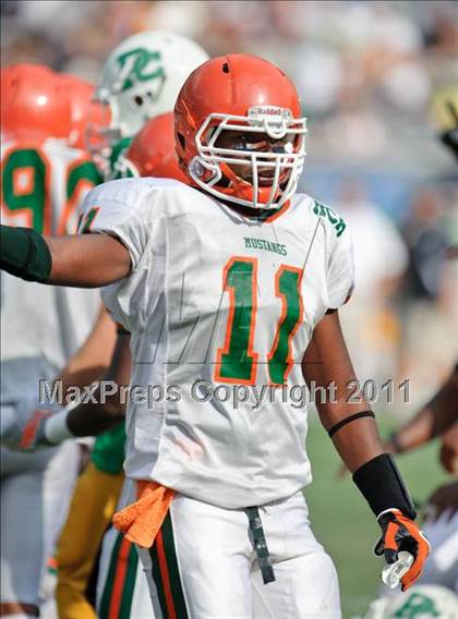 Thumbnail 2 in Providence Catholic vs. Morgan Park (2010 Kickoff Classic) photogallery.
