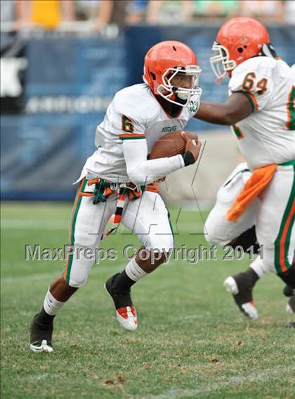 Thumbnail 2 in Providence Catholic vs. Morgan Park (2010 Kickoff Classic) photogallery.
