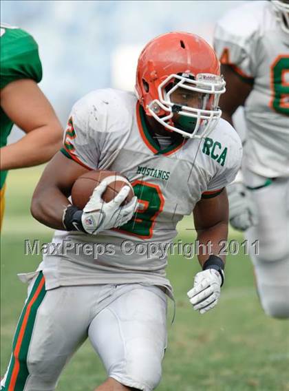 Thumbnail 2 in Providence Catholic vs. Morgan Park (2010 Kickoff Classic) photogallery.