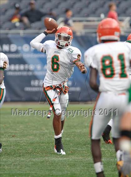 Thumbnail 2 in Providence Catholic vs. Morgan Park (2010 Kickoff Classic) photogallery.