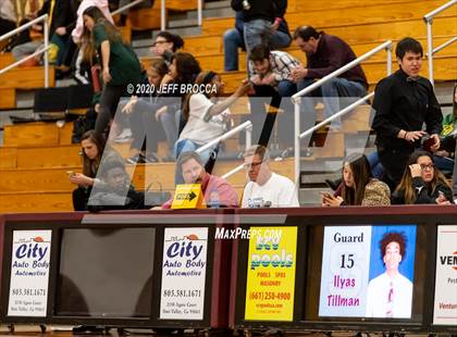Thumbnail 2 in Royal @ Simi Valley photogallery.