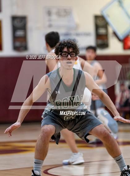 Thumbnail 2 in Royal @ Simi Valley photogallery.