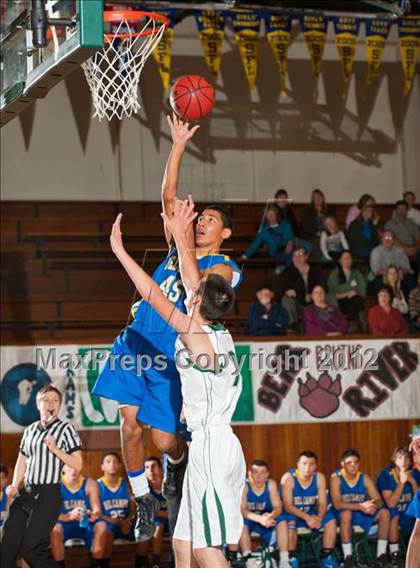Thumbnail 2 in Del Campo vs Colfax (Kendall Arnett) photogallery.