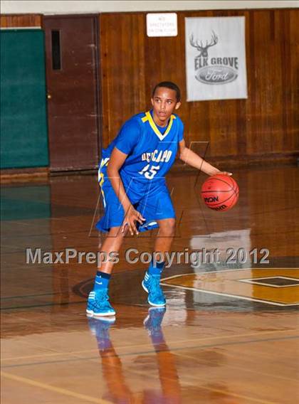 Thumbnail 1 in Del Campo vs Colfax (Kendall Arnett) photogallery.