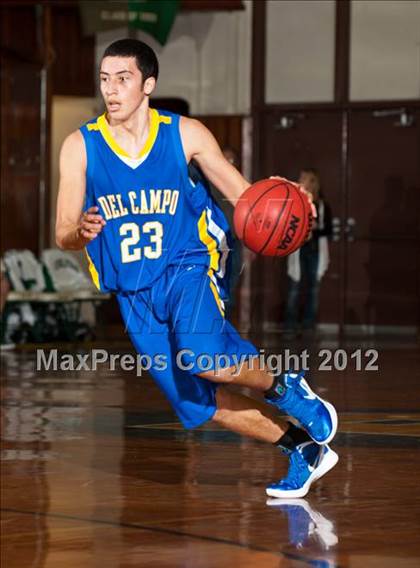 Thumbnail 2 in Del Campo vs Colfax (Kendall Arnett) photogallery.