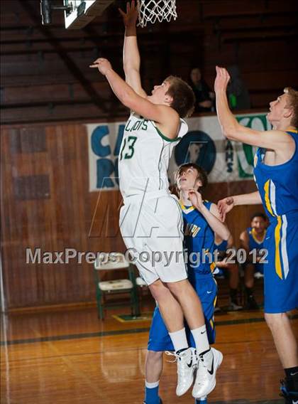 Thumbnail 2 in Del Campo vs Colfax (Kendall Arnett) photogallery.
