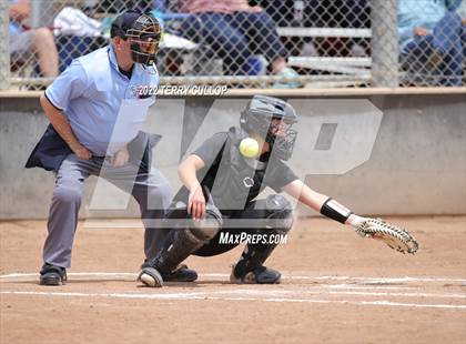 Thumbnail 3 in Canyon View vs. Carbon (UHSAA 3A Quarterfinal) photogallery.