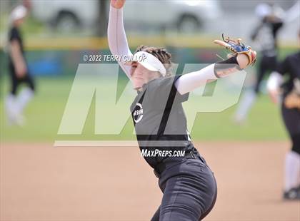 Thumbnail 2 in Canyon View vs. Carbon (UHSAA 3A Quarterfinal) photogallery.
