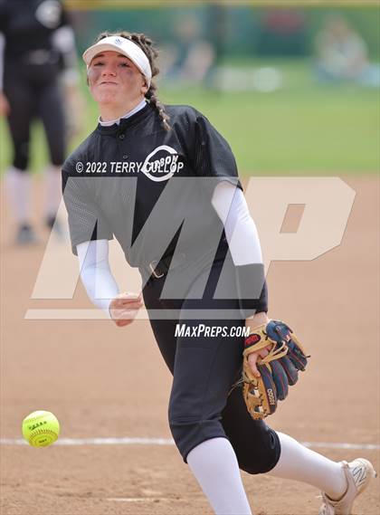 Thumbnail 2 in Canyon View vs. Carbon (UHSAA 3A Quarterfinal) photogallery.