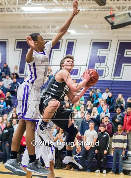 Thumbnail 3 in Battlefield vs. Osbourn photogallery.