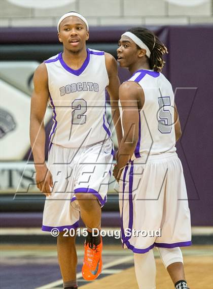 Thumbnail 1 in Battlefield vs. Osbourn photogallery.