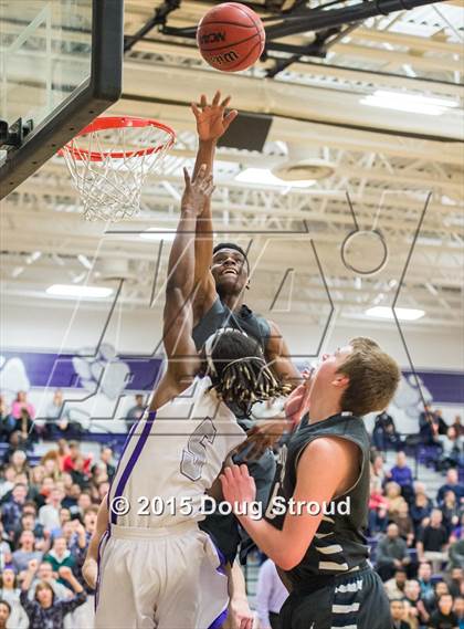Thumbnail 2 in Battlefield vs. Osbourn photogallery.