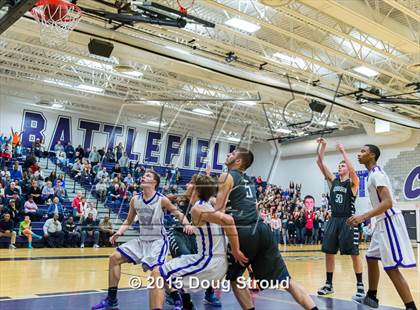 Thumbnail 3 in Battlefield vs. Osbourn photogallery.