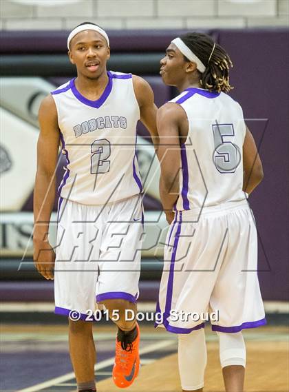 Thumbnail 3 in Battlefield vs. Osbourn photogallery.