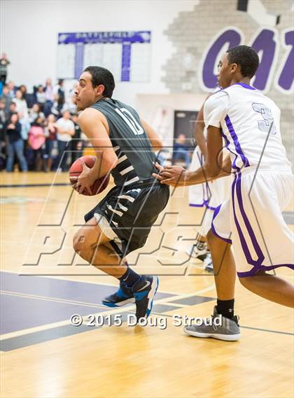 Thumbnail 2 in Battlefield vs. Osbourn photogallery.