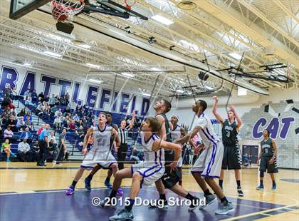 Thumbnail 1 in Battlefield vs. Osbourn photogallery.
