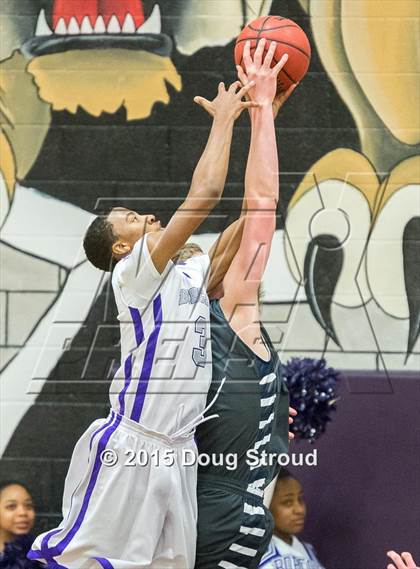 Thumbnail 2 in Battlefield vs. Osbourn photogallery.