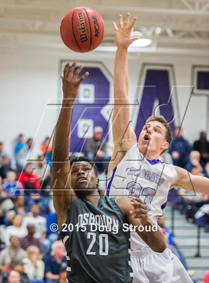 Thumbnail 1 in Battlefield vs. Osbourn photogallery.