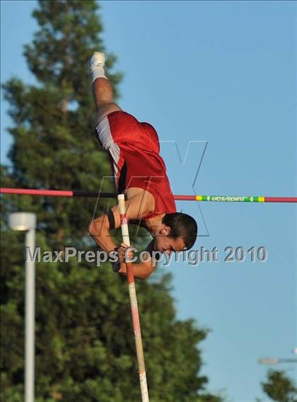 Thumbnail 2 in CIF State Championships (Prelims - Boys Pole Vault) photogallery.