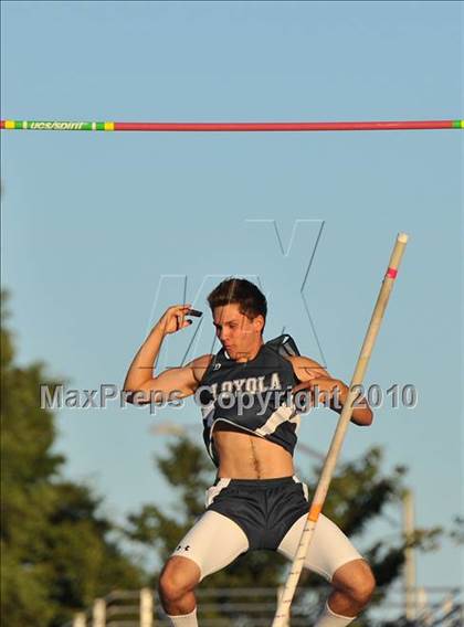 Thumbnail 3 in CIF State Championships (Prelims - Boys Pole Vault) photogallery.