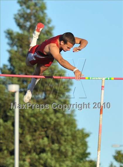 Thumbnail 3 in CIF State Championships (Prelims - Boys Pole Vault) photogallery.