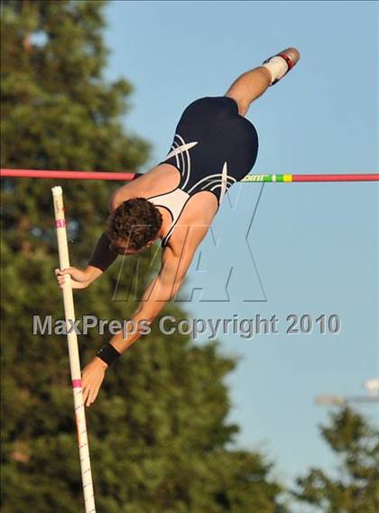 Thumbnail 3 in CIF State Championships (Prelims - Boys Pole Vault) photogallery.