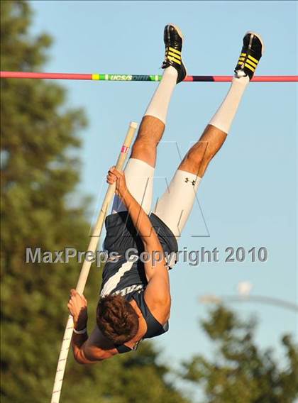 Thumbnail 3 in CIF State Championships (Prelims - Boys Pole Vault) photogallery.