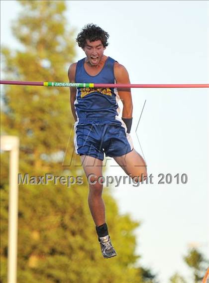 Thumbnail 3 in CIF State Championships (Prelims - Boys Pole Vault) photogallery.