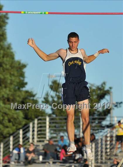 Thumbnail 3 in CIF State Championships (Prelims - Boys Pole Vault) photogallery.