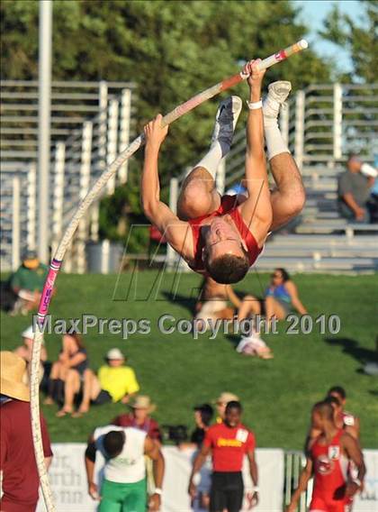 Thumbnail 1 in CIF State Championships (Prelims - Boys Pole Vault) photogallery.