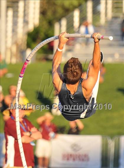 Thumbnail 1 in CIF State Championships (Prelims - Boys Pole Vault) photogallery.