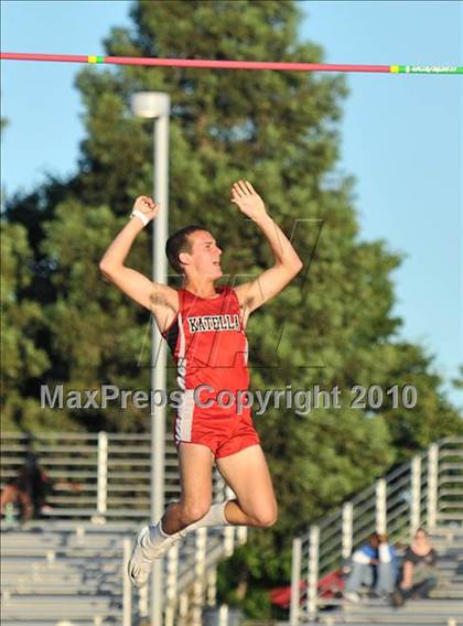 Thumbnail 1 in CIF State Championships (Prelims - Boys Pole Vault) photogallery.