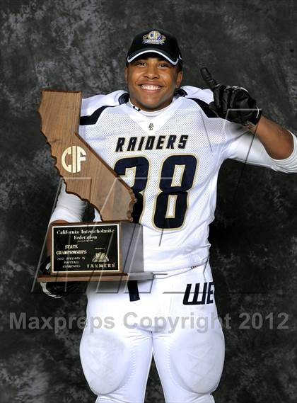 Thumbnail 2 in Central Catholic (CIF State D4 Final Awards) photogallery.