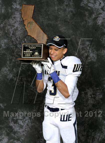 Thumbnail 2 in Central Catholic (CIF State D4 Final Awards) photogallery.