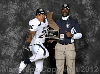 Thumbnail 2 in Central Catholic (CIF State D4 Final Awards) photogallery.