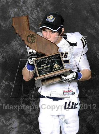 Thumbnail 1 in Central Catholic (CIF State D4 Final Awards) photogallery.