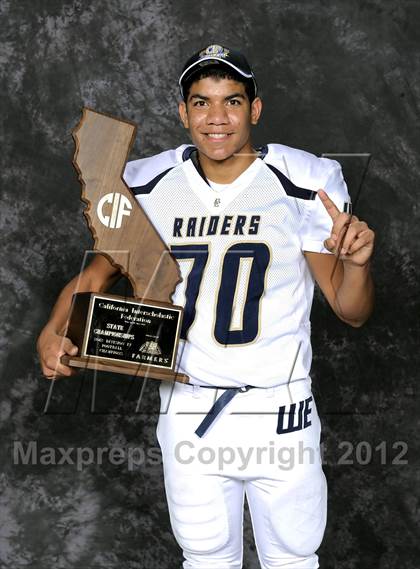 Thumbnail 2 in Central Catholic (CIF State D4 Final Awards) photogallery.